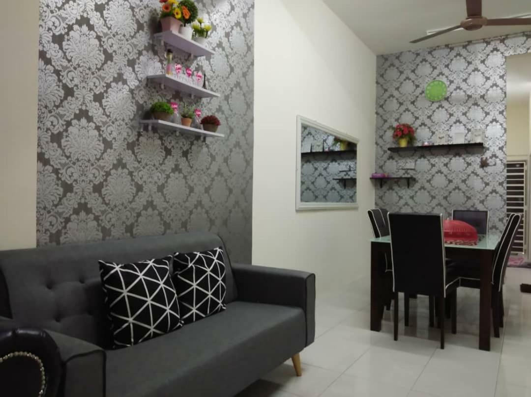 Zah’ra Homestay Kuala Lipis Bagian luar foto