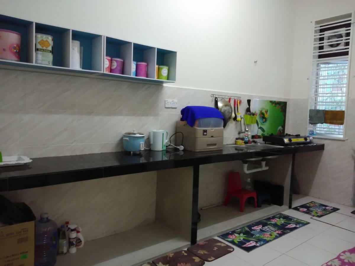 Zah’ra Homestay Kuala Lipis Bagian luar foto